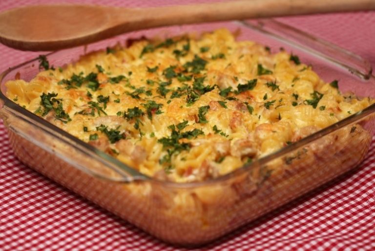 Chicken and Bacon Shell Pasta Bake Chicken and bacon shell pasta bake