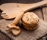 apricot and chocolate chip cookies