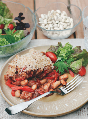 Chicken with Cannellini Beans and Capsicums in Red Wine