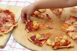 Easy pizza with kids Easy pizza with kids