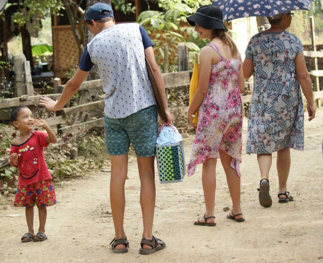 Want-your-kids-to-learn-Travel-with-them-Myanmar