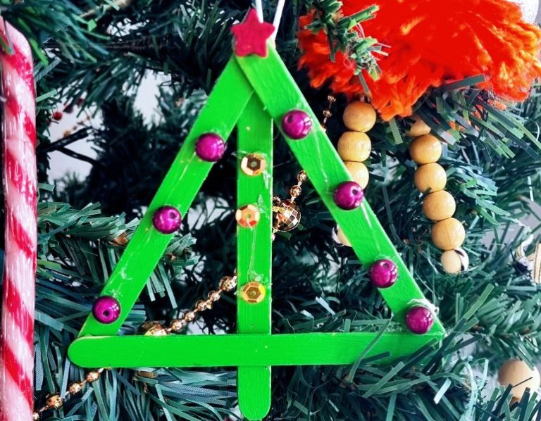 Ice-Block Stick Christmas Decorations Ice-block stick Christmas decoration (770 × 600 px)